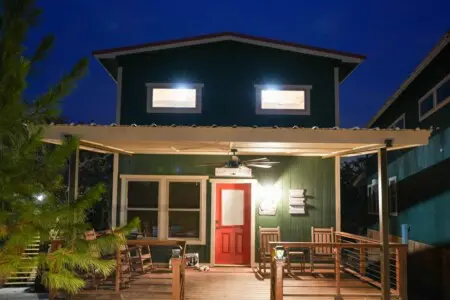 original 1045133875975330054 1800076189