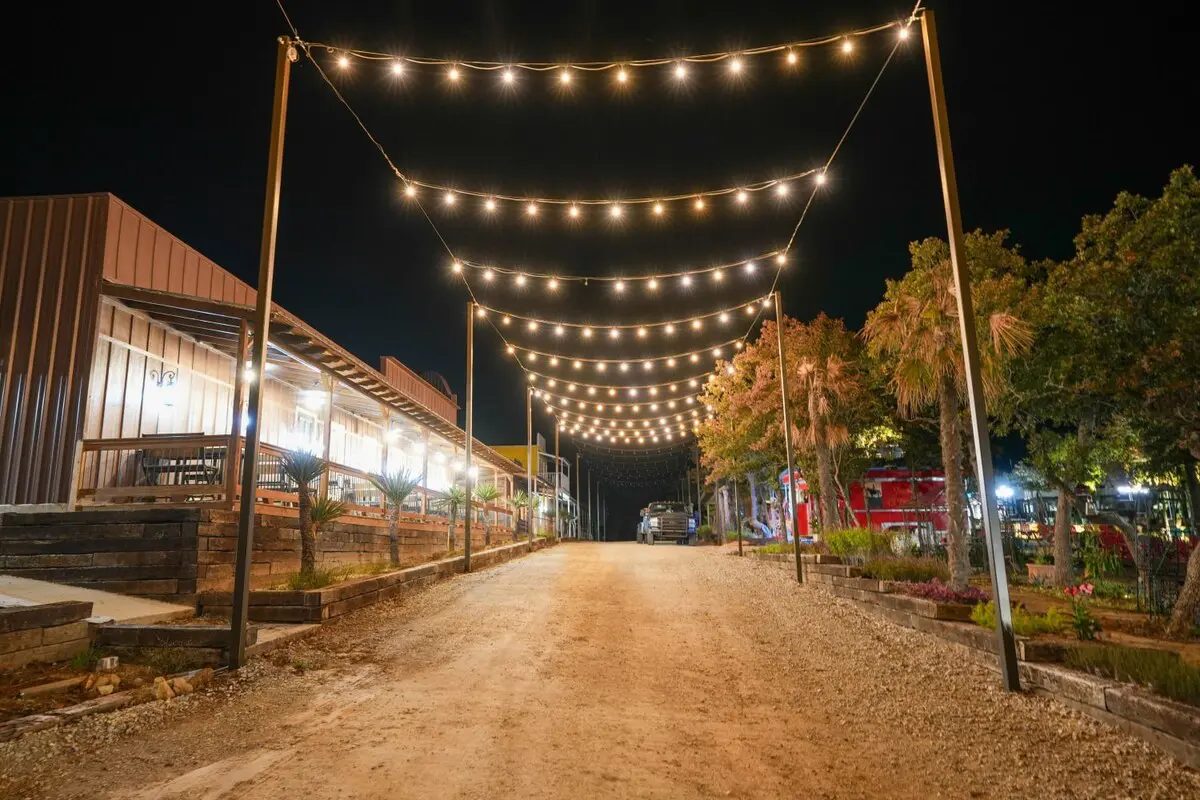 original 1045133875975330054 1800076496