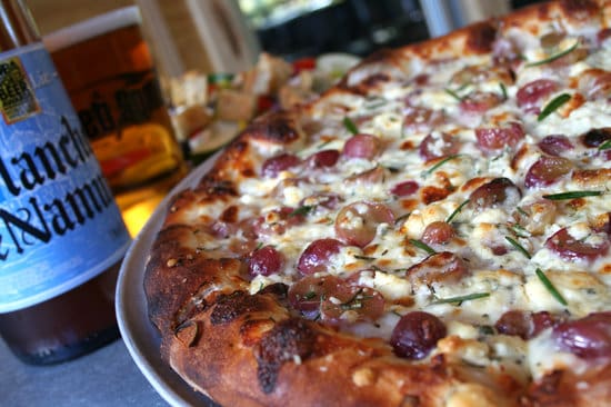 pies pints pizzeria